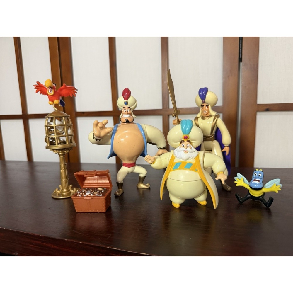 Aladdin Vintage Sultan Figure Set Of 5 And Accessories Genie